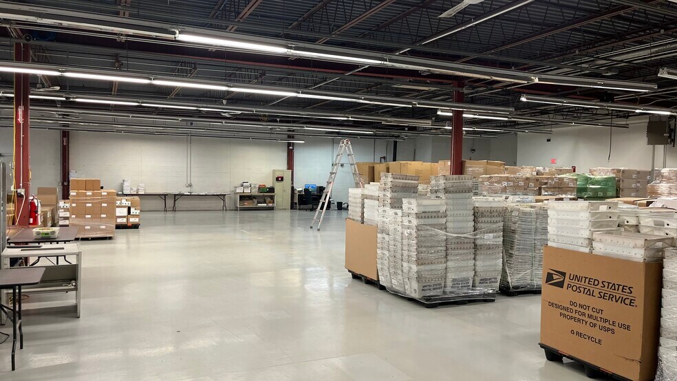 More Photos Of 8 Forest Pky, Shelton Manufacturing For Lease