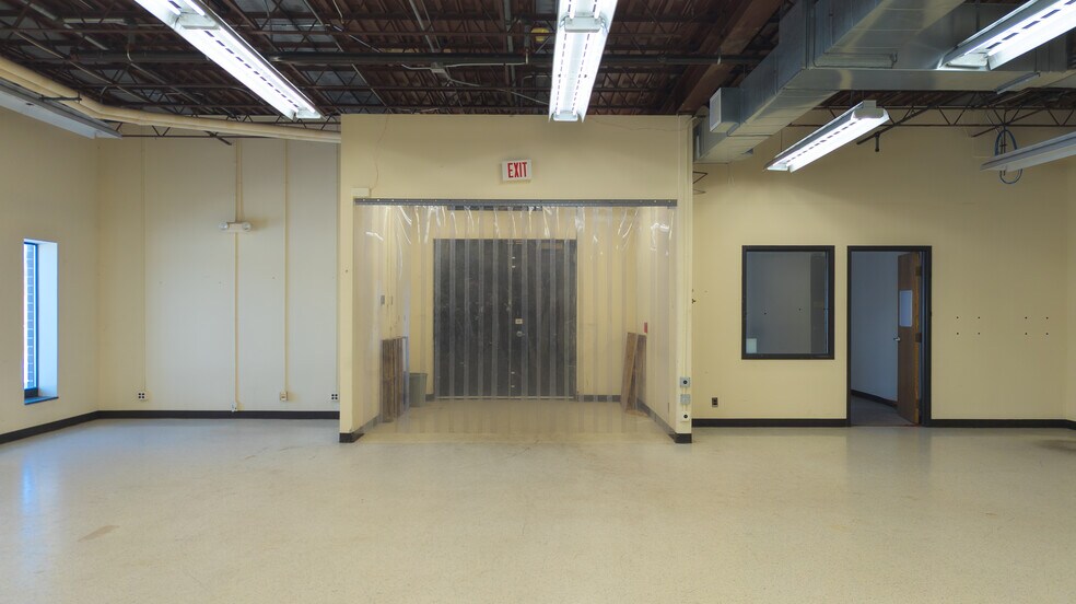 More Photos Of 2450 Marion Rd SE, Rochester Telecom Hotel Data Hosting For Lease