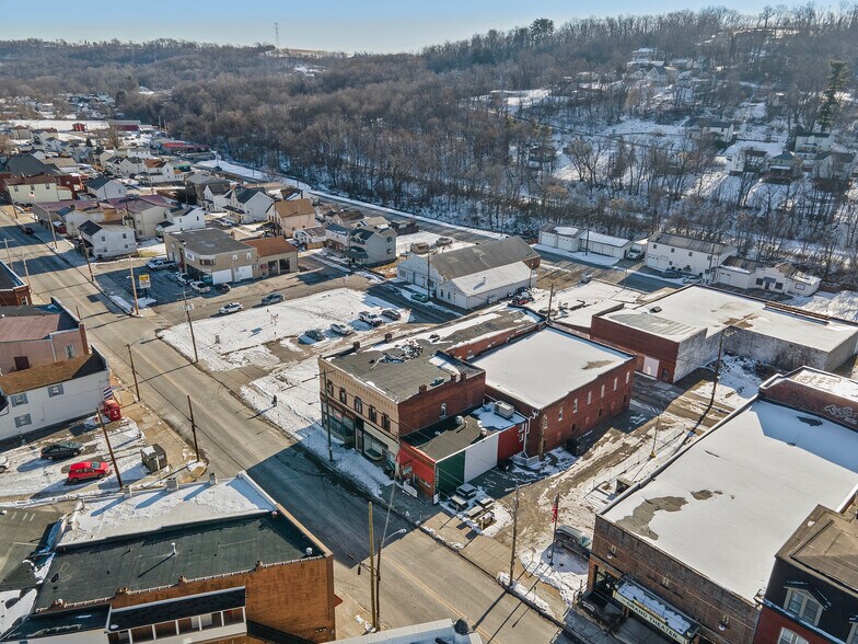 More Photos Of 114 E Lincoln Ave, Mc Donald General Retail For Sale