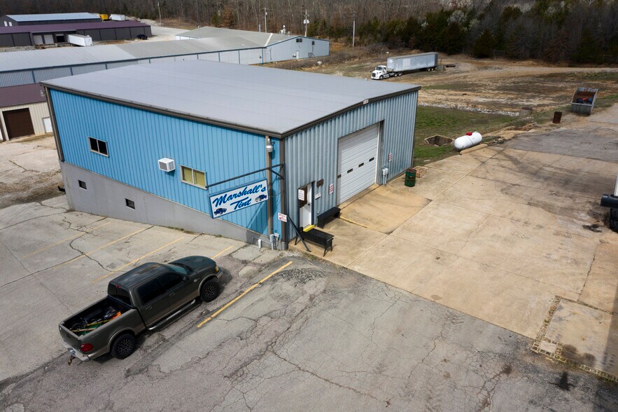 More Photos Of 4602 N US Highway 63, West Plains Flex For Sale