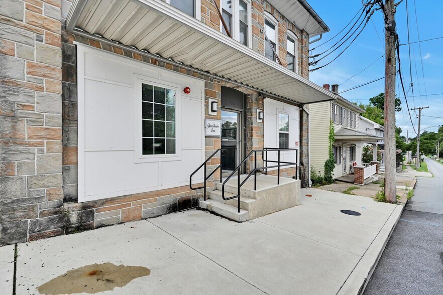 More Photos Of 236 W Market St, Jonestown Multifamily For Sale