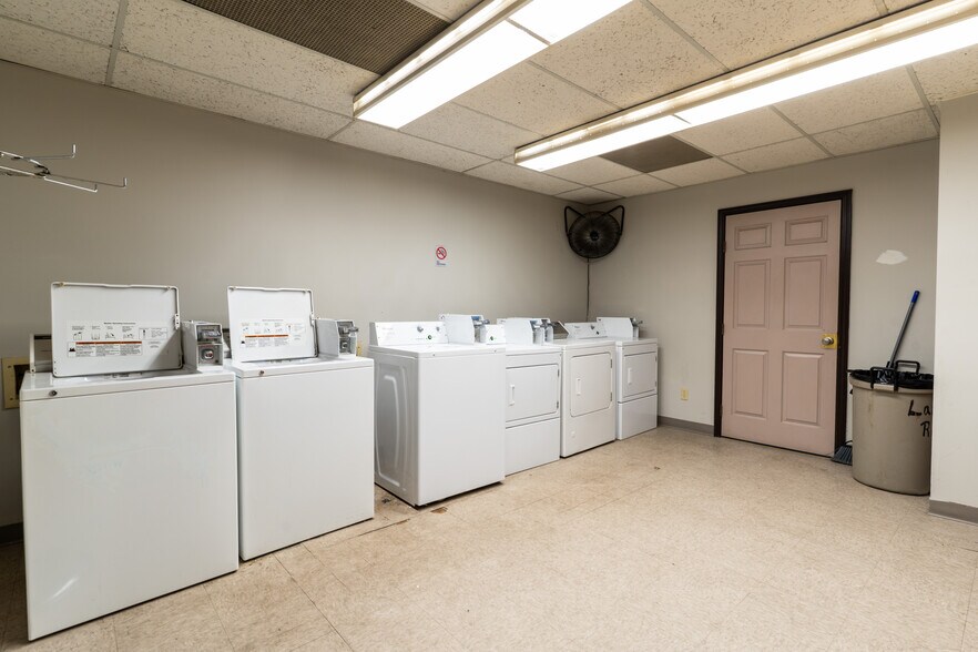 More Photos Of 1743 Culbertson Ave, New Albany Apartments For Sale