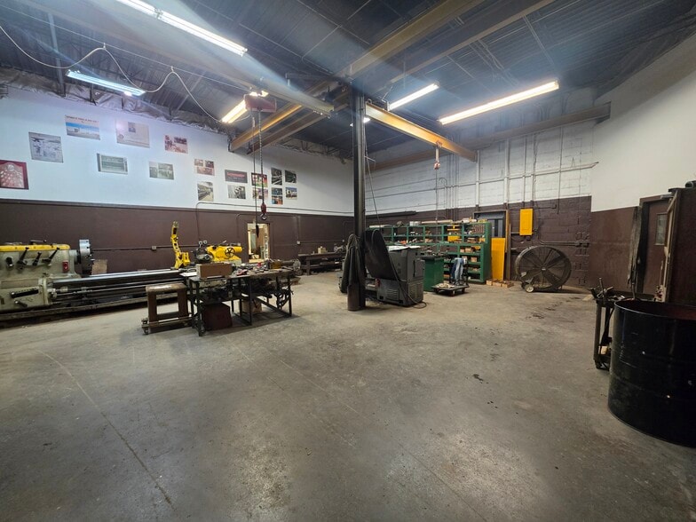 More Photos Of 220 Madison st, Webb City Industrial For Sale
