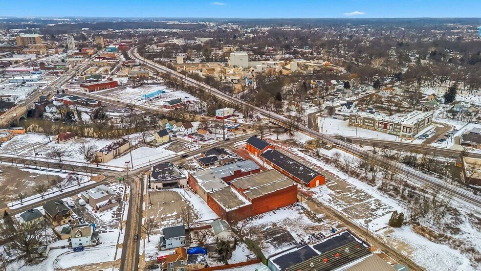 More Photos Of 412 E River St, Elyria Office For Sale