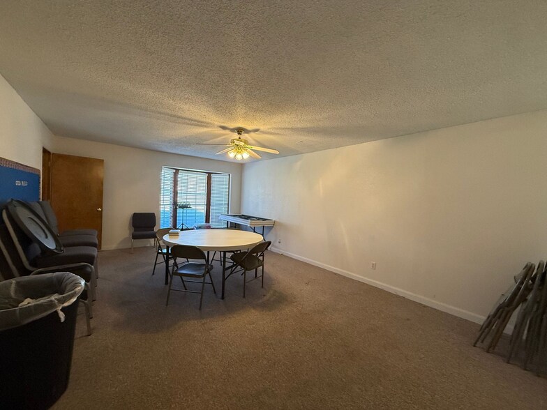 More Photos Of 1514 Bardin Rd, Grand Prairie Religious Facility For Sale