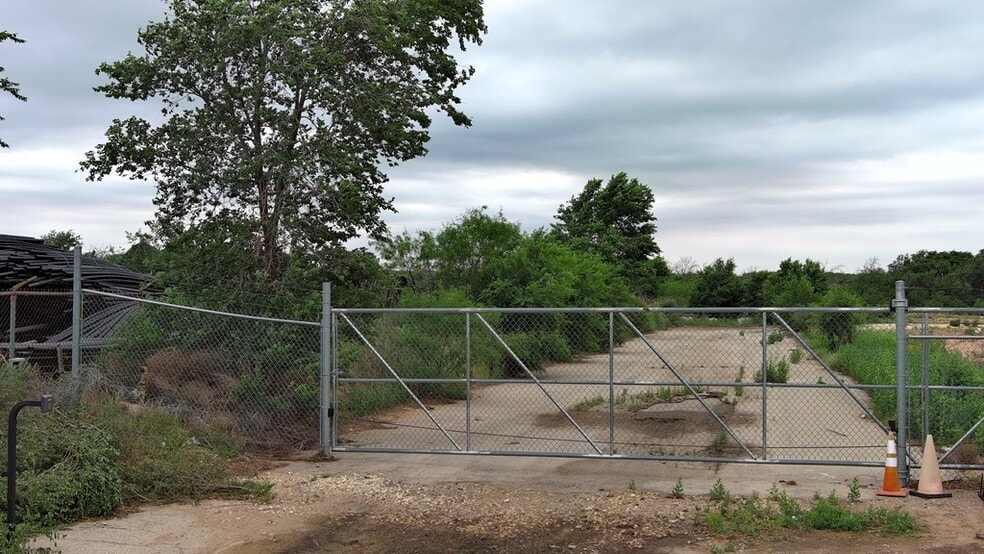 More Photos Of 700 Anna St, Big Spring Land For Sale
