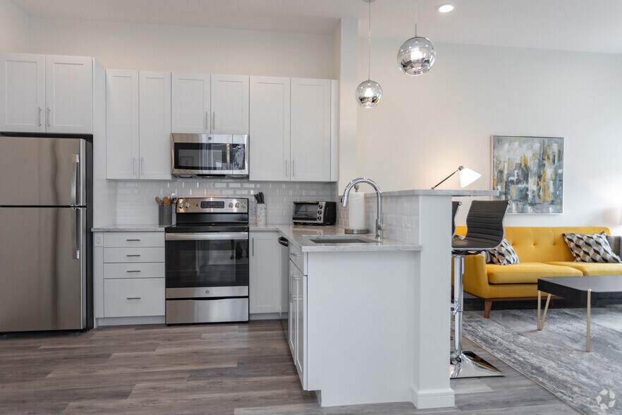 More Photos Of 1000 New York Ave, Huntington Station Apartments For Lease