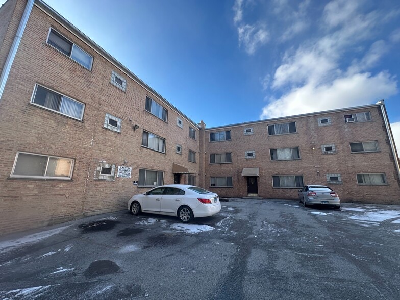 More Photos Of 13039 Wood St, Blue Island Apartments For Sale