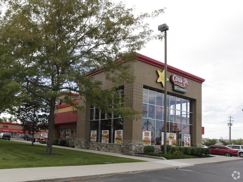 More Photos Of 385 N Frontage Rd, Centerville Fast Food For Lease