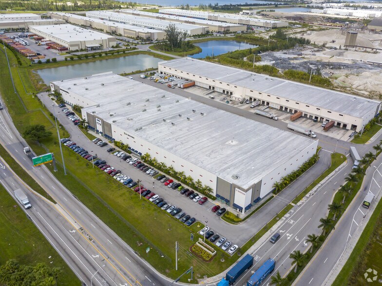 More Photos Of 11255 NW 106th St, Miami Warehouse For Lease