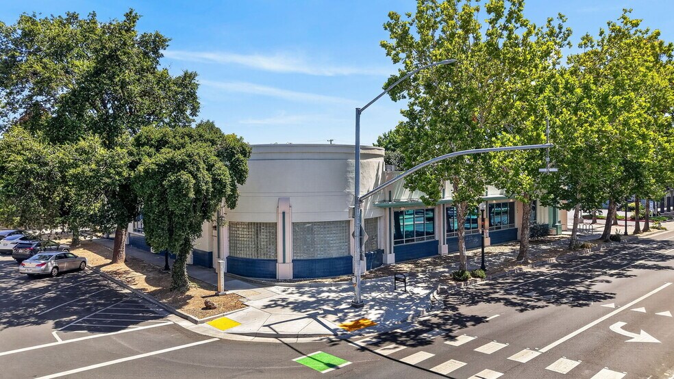 More Photos Of 1401 Broadway, Sacramento Drugstore For Lease