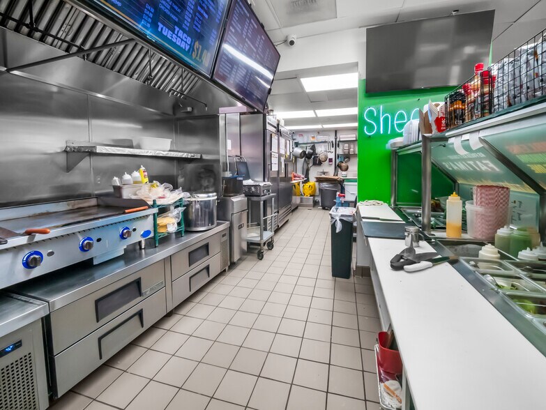 More Photos Of 1944 E 4th St, Long Beach Storefront Retail Residential For Sale