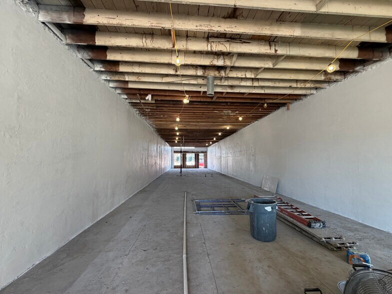 More Photos Of 116 S Broadway, Edmond Storefront For Lease