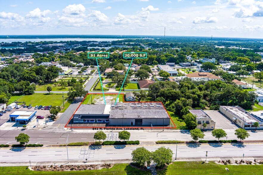 More Photos Of 845-845 N Florida Ave, Lakeland General Retail For Sale