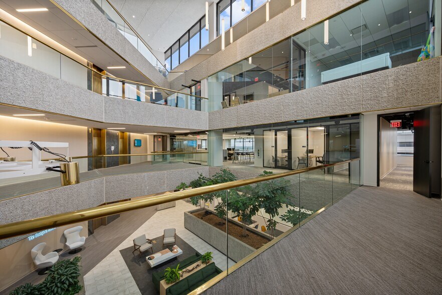 More Photos Of 3340 Perimeter Hill Dr, Nashville Office For Sale