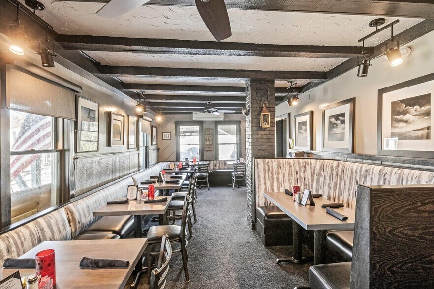 More Photos Of 539 Commercial St, Provincetown Storefront Retail Residential For Sale