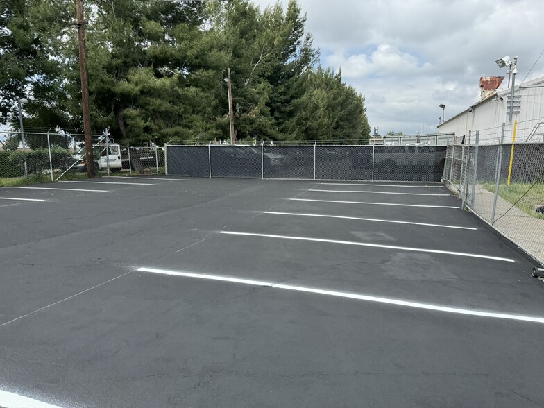 More Photos Of 14348 Bessemer St, Van Nuys Land For Lease