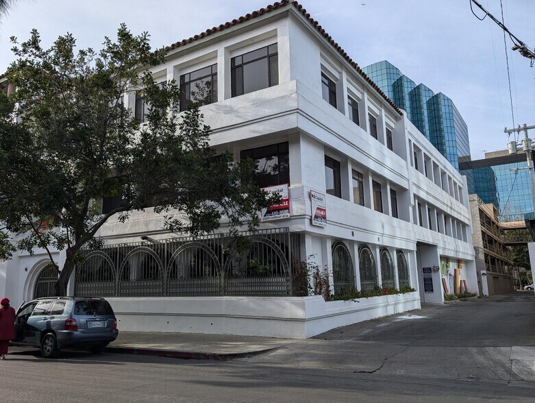 More Photos Of 2211 Corinth Ave, Los Angeles Medical For Lease