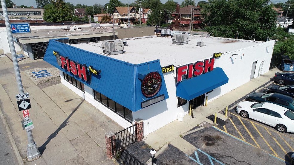 Primary Photo Of 11820 Woodward Ave, Highland Park Storefront For Sale