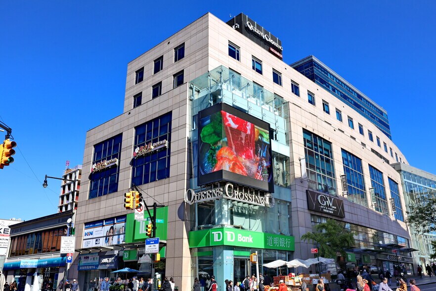 More Photos Of 13617 39th Ave, Flushing Office Residential For Lease