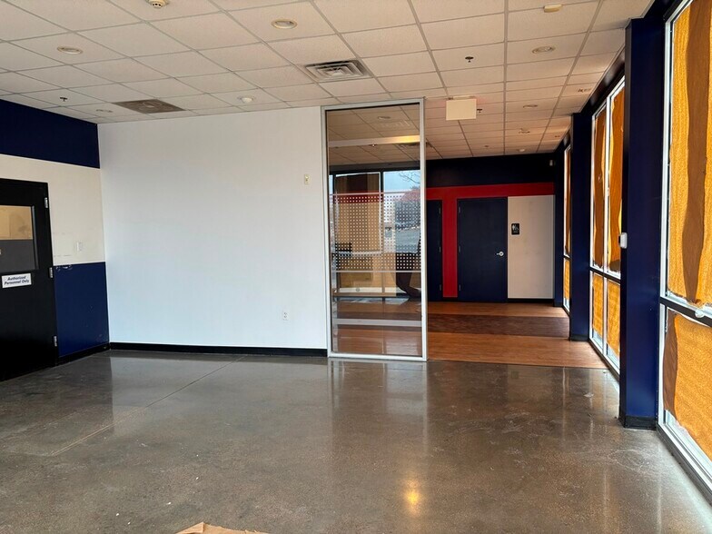 More Photos Of 801-875 N Randall Rd, Batavia Unknown For Lease