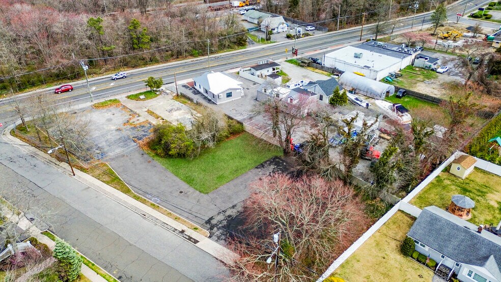More Photos Of 1400 Montauk Hwy, Oakdale Storefront Retail Office For Sale