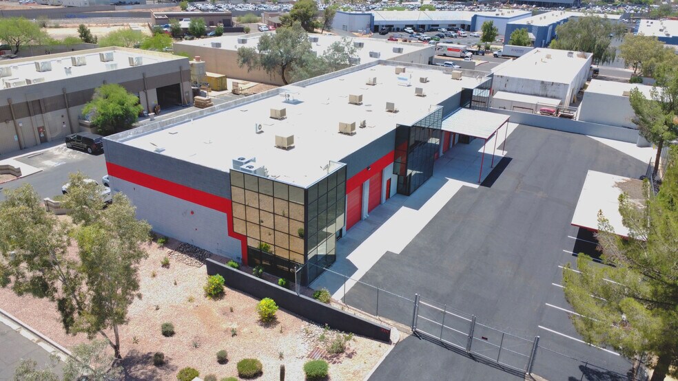 More Photos Of 714 N Monterey St, Gilbert Warehouse For Lease