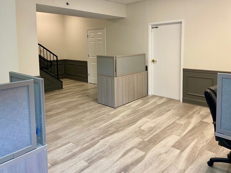 More Photos Of 48 W Boscawen St, Winchester Storefront Retail Office For Sale
