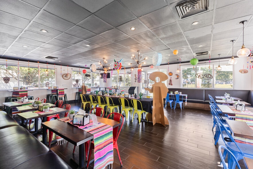 More Photos Of 8841 Commodity Cir, Orlando Fast Food For Lease