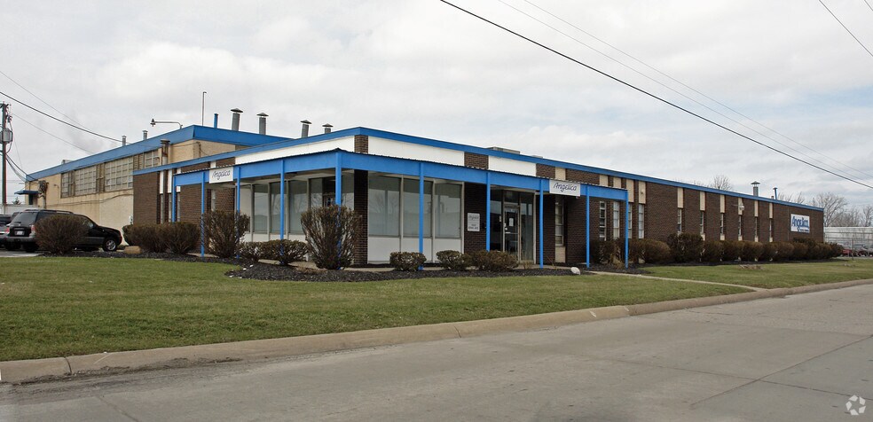Primary Photo Of 1820 Iowa Ave, Lorain Warehouse For Sale