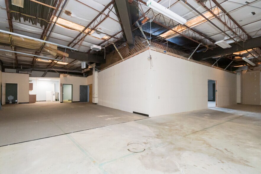 More Photos Of 5810 Kirkwood Hwy, Wilmington Unknown For Lease