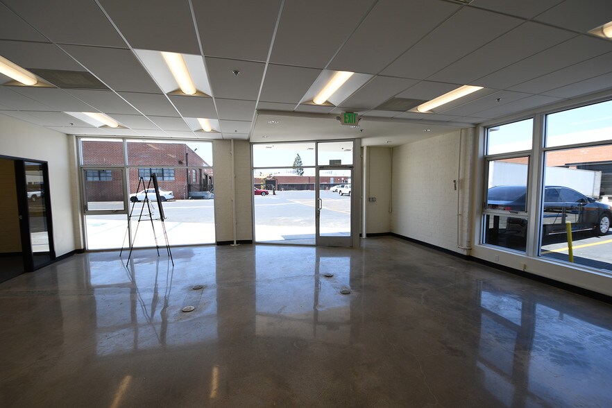 More Photos Of 3355 W El Segundo Blvd, Hawthorne Warehouse For Lease