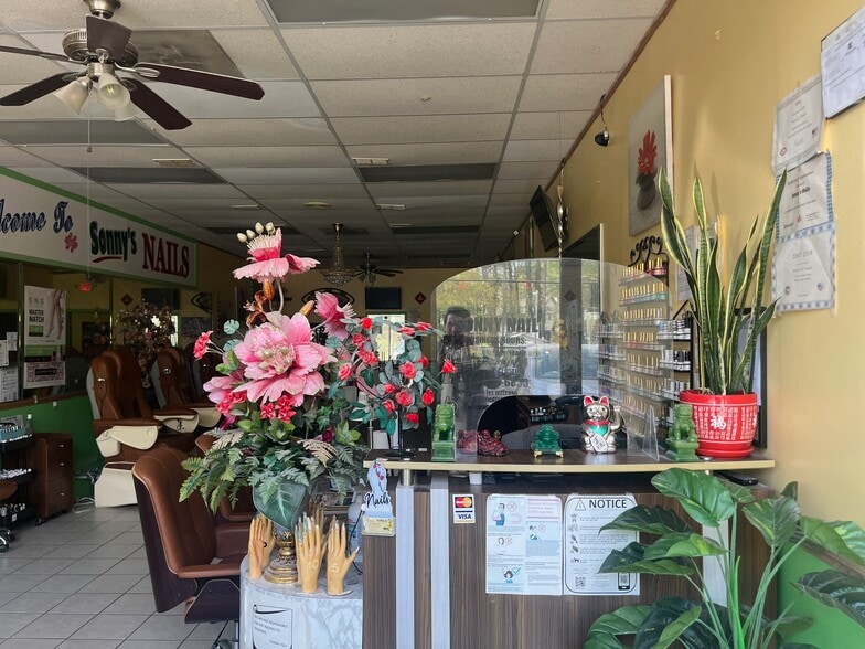 More Photos Of 414 N Hairston Rd, Stone Mountain Freestanding For Sale