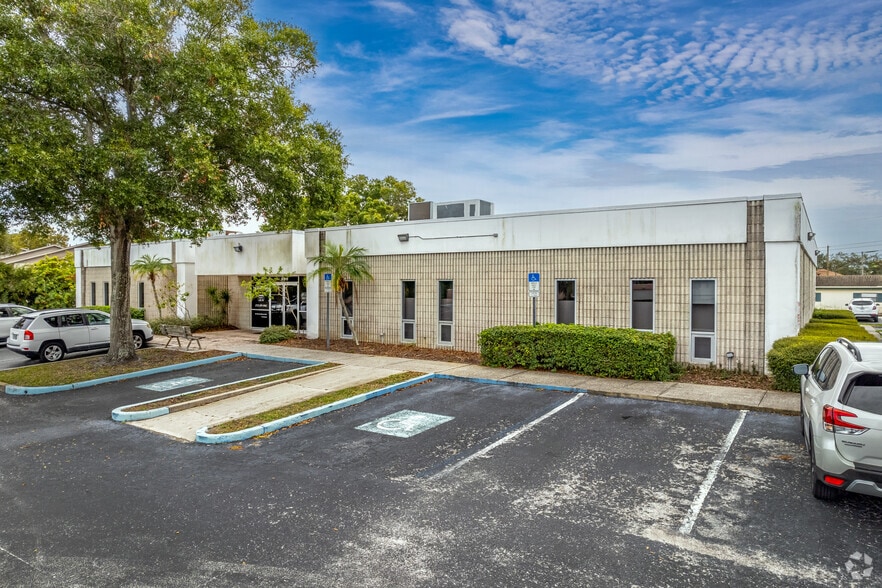Primary Photo Of 9911 Seminole Blvd, Seminole Medical For Lease