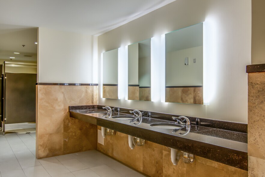 More Photos Of 433 W Broadway, Salt Lake City Office For Lease