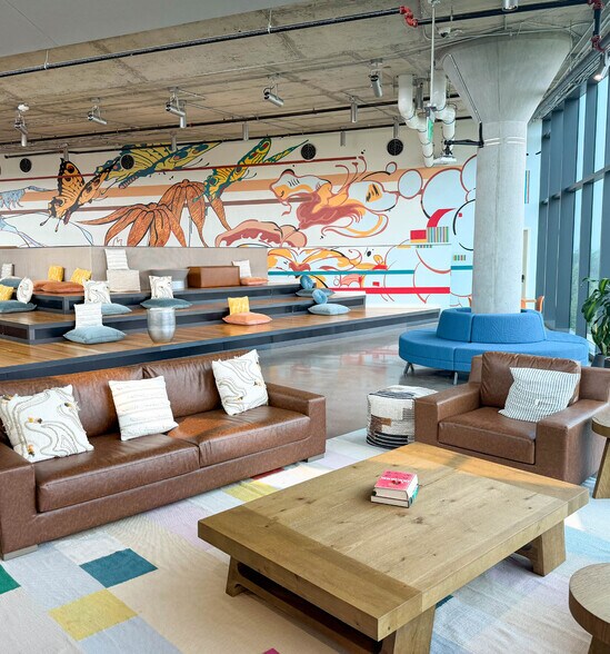 More Photos Of 910 John St, Columbus Office For Lease