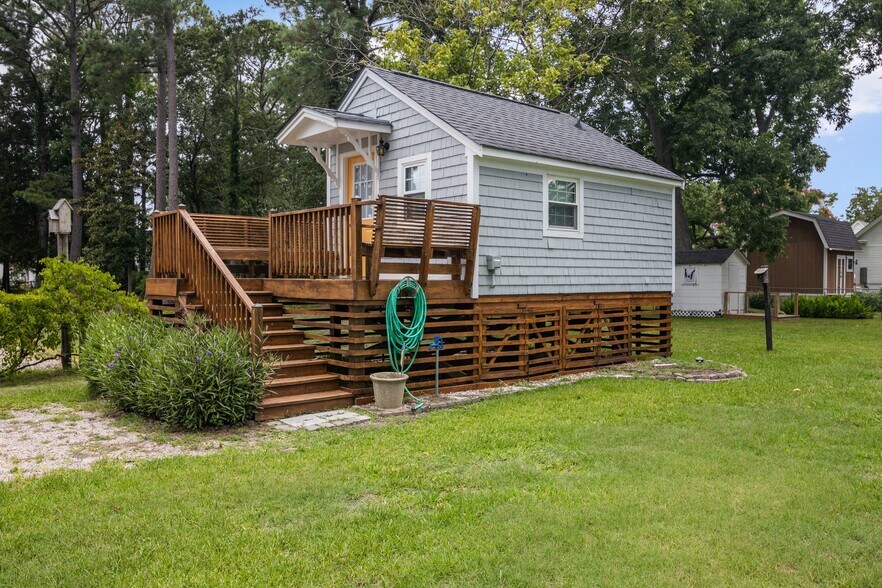 More Photos Of 567 E Water St, Belhaven Hospitality For Sale