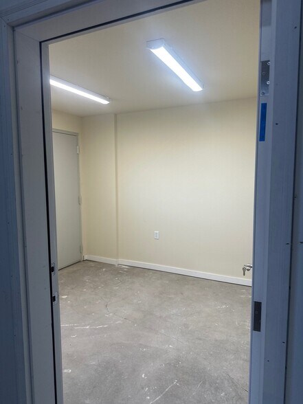 More Photos Of 1843 NW Mill st, Madras Unknown For Lease