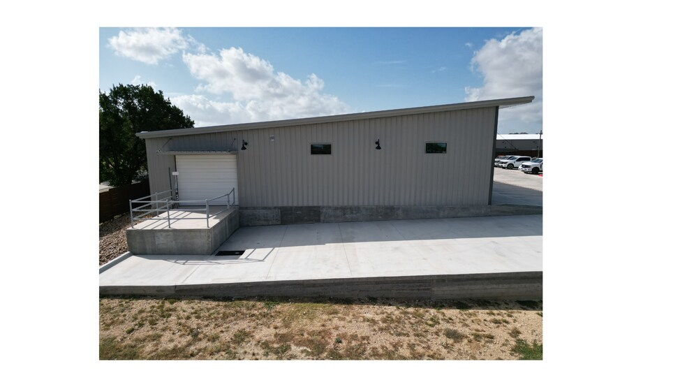 More Photos Of 775 County Road 270, Leander Warehouse For Lease