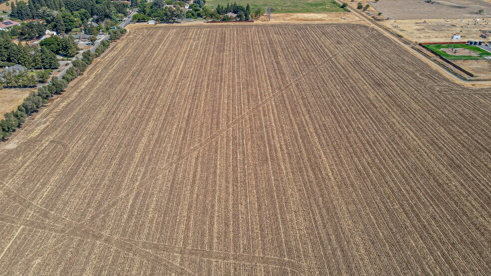 More Photos Of 41 Acres Stretch, McKee & Santa Fe, Merced Land For Sale