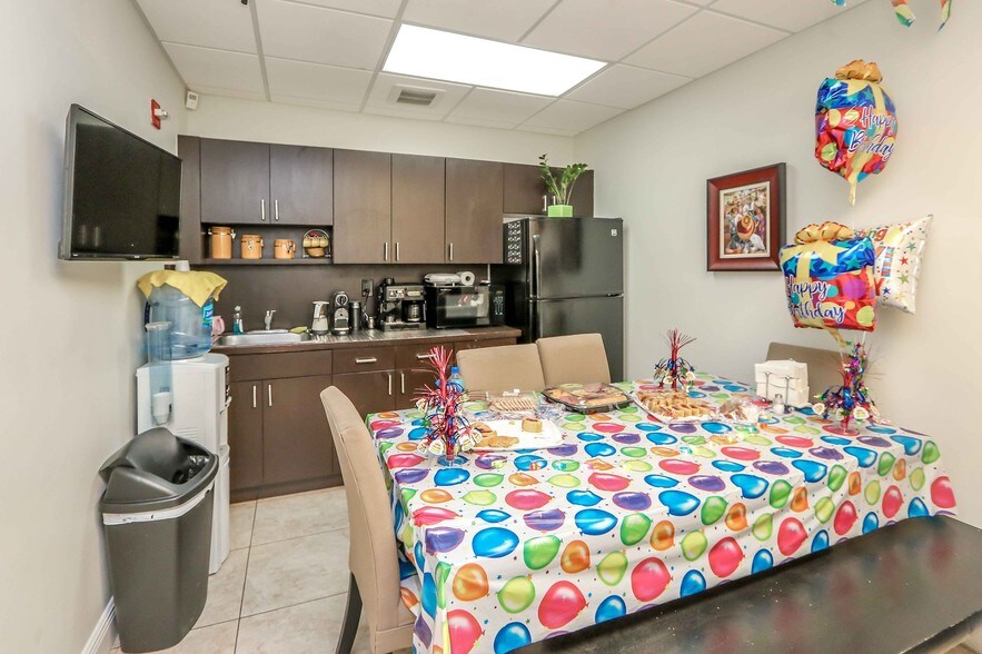 More Photos Of 7000 SW 97th Ave, Miami Office For Sale