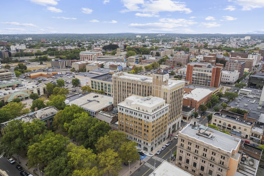 More Photos Of 955 Main St, Bridgeport Apartments For Lease