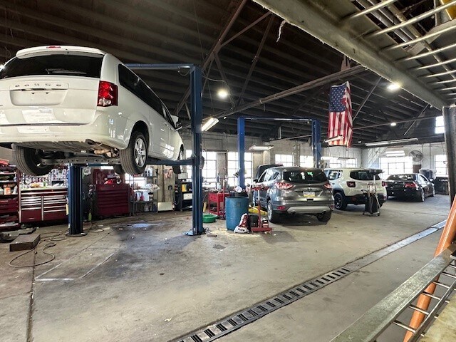 More Photos Of 1537 Bridge St, New Cumberland Auto Dealership For Sale