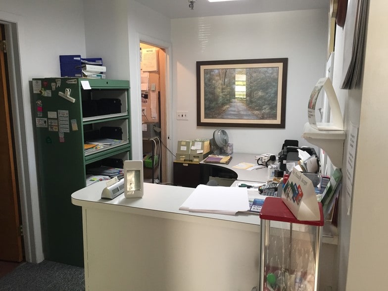 More Photos Of 281 Summerhill Rd, East Brunswick Office For Sale