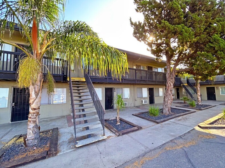 More Photos Of 150 Gateway Ct, Stockton Apartments For Sale