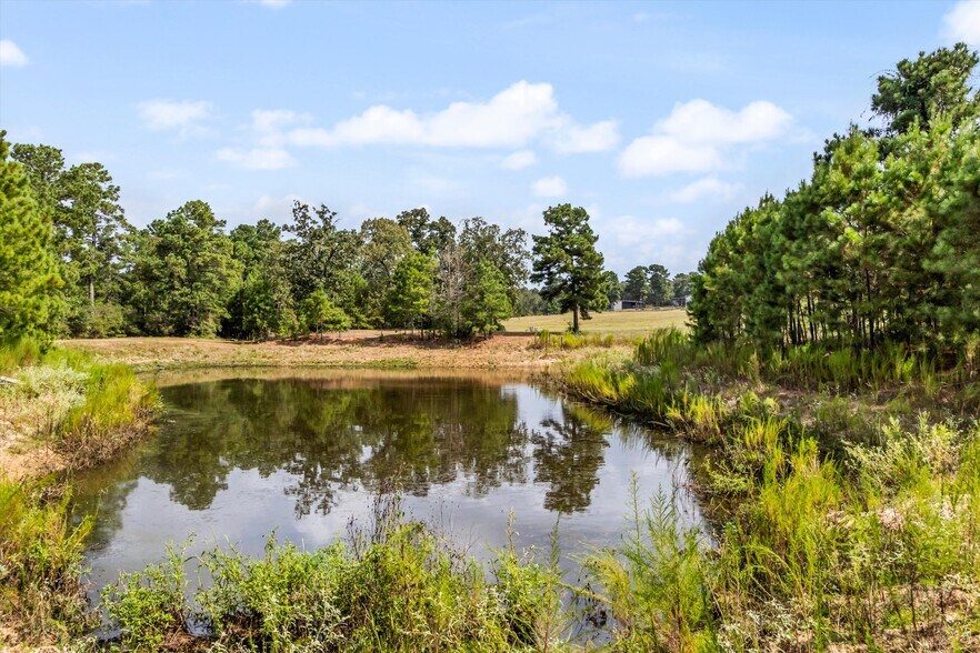 More Photos Of 5611 Rockin L Ln, Navasota Lodge Meeting Hall For Sale