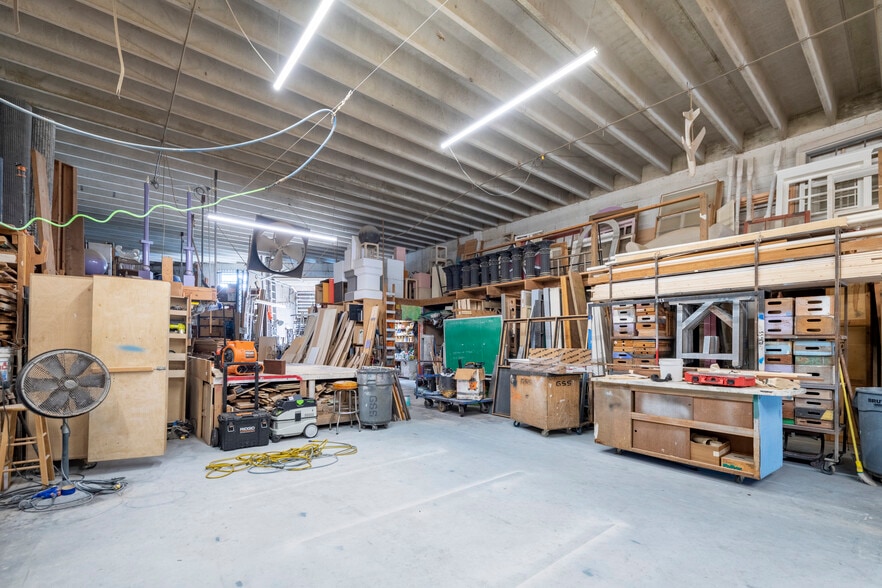 More Photos Of 15221 NE 21st Ave, Miami Warehouse For Sale