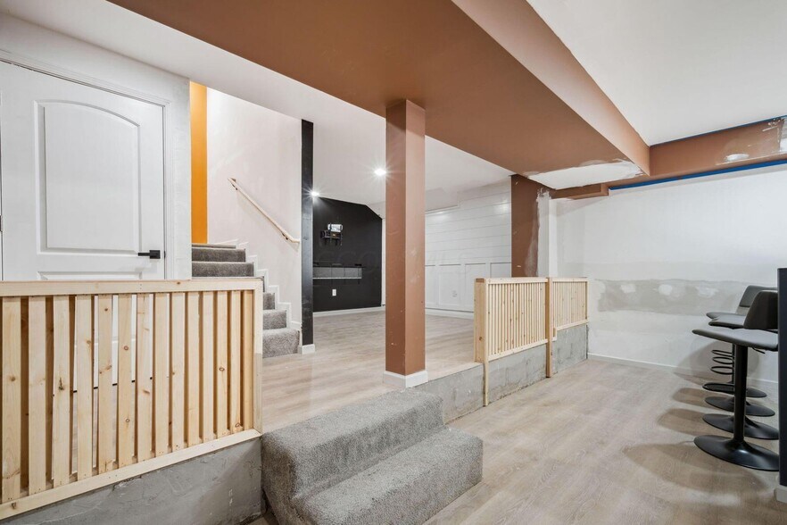 More Photos Of 4677 E Livingston Ave, Columbus Specialty For Sale