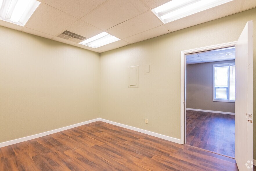 More Photos Of 9276 Greenback Ln, Orangevale Medical For Sale