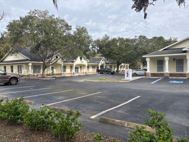 More Photos Of 9366 Balm Riverview Rd, Riverview Medical For Lease